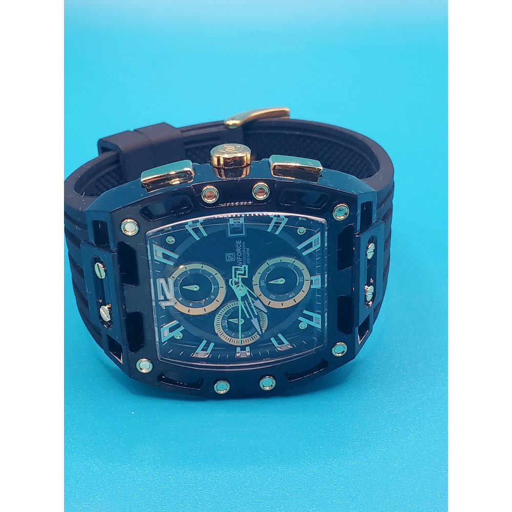 Mens Watch - Picture 8 of 12